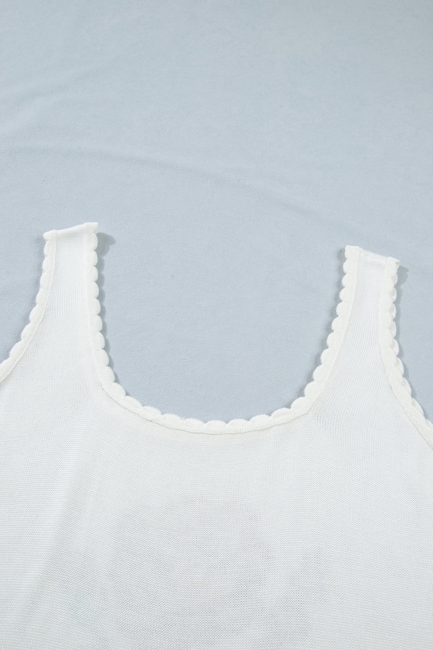 White Plus Size Floral Print Scalloped Trim Square Neck Sweater Vest
